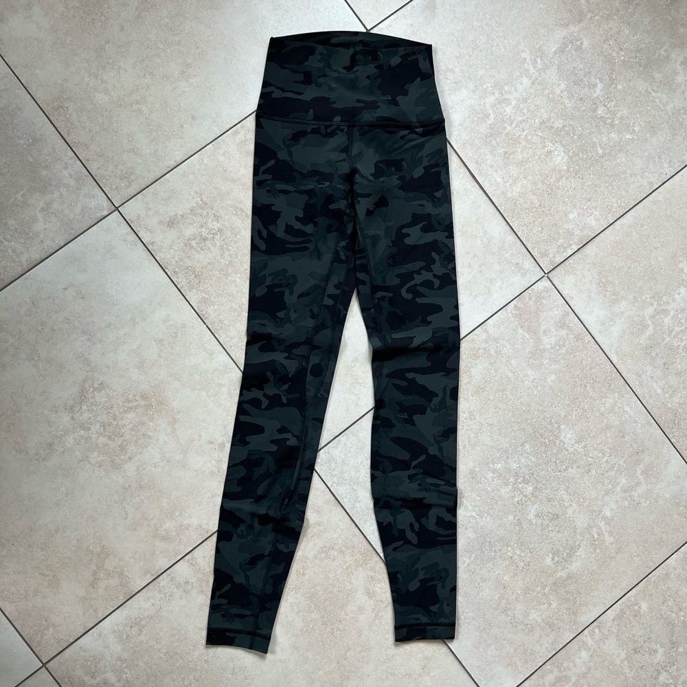 Lululemon Align Pant 28" in Incognito Camo Multi Gator Green Size 2